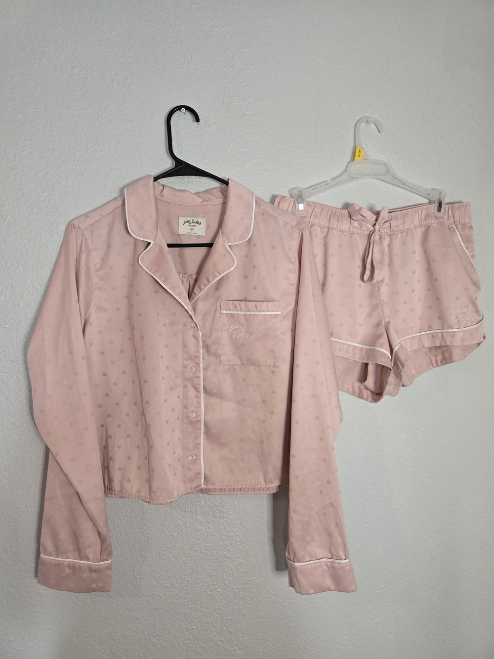GILLY HICKS by Hollister Satin Short Pajama Set - Pink